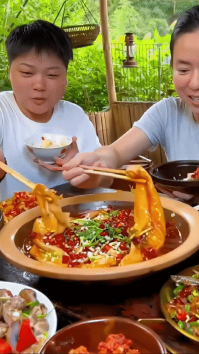 1718901823991439.gif eaae0a322496e00b07cb578a2fcc67b2.gif