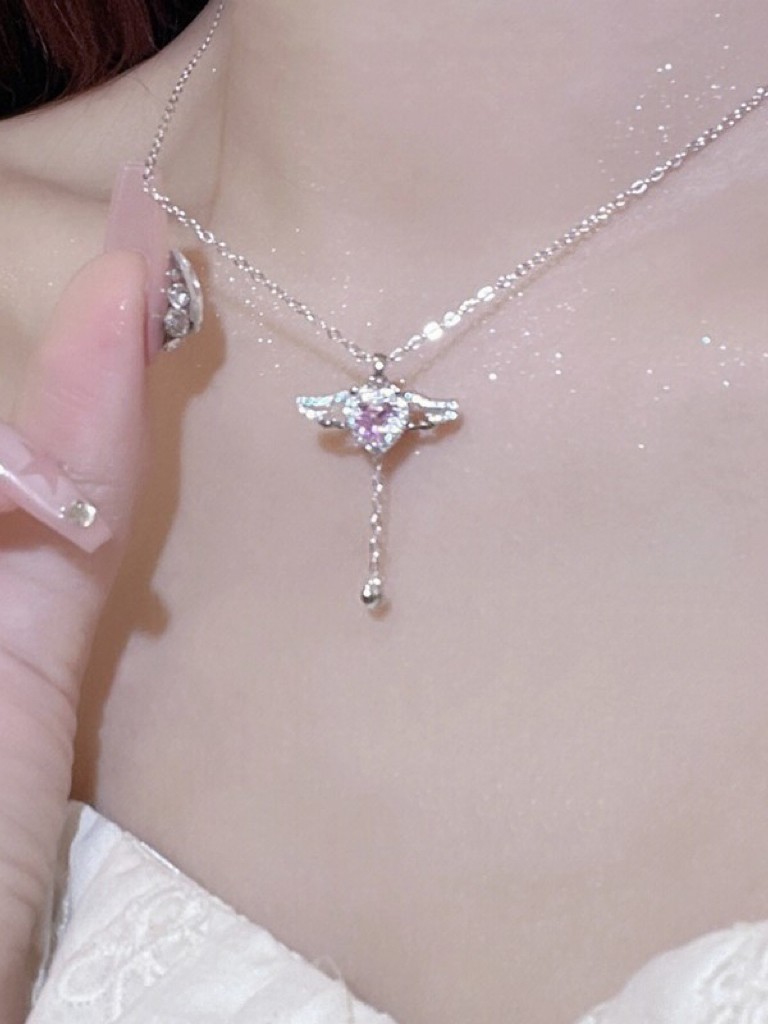 高品質材質:採用S999純銀打造,質感細膩,佩戴舒適,不易過敏 高品質材質:採用S999純銀打造,質感細膩,佩戴舒適,不易過敏