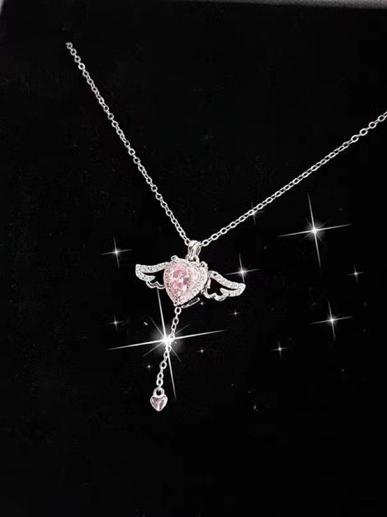 高品質材質:採用S999純銀打造,質感細膩,佩戴舒適,不易過敏 高品質材質:採用S999純銀打造,質感細膩,佩戴舒適,不易過敏